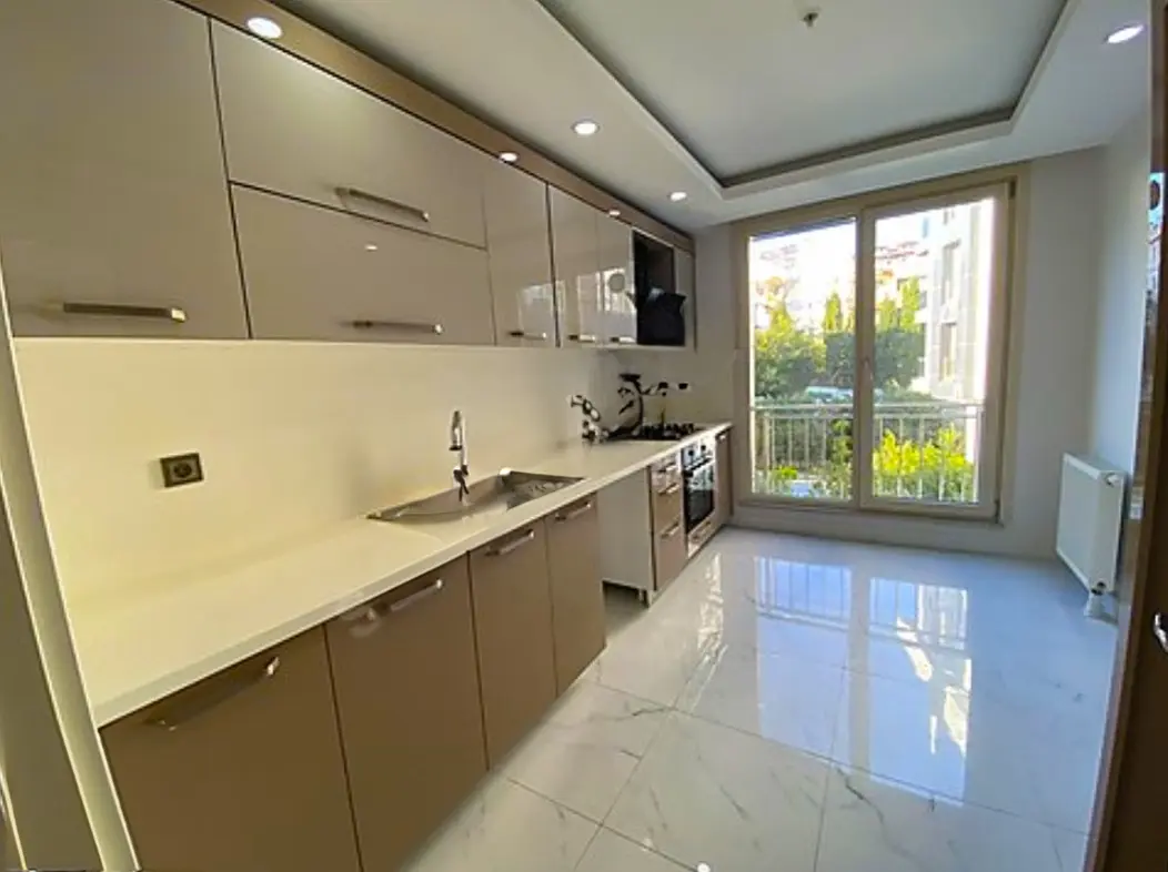 Fitted kitchen